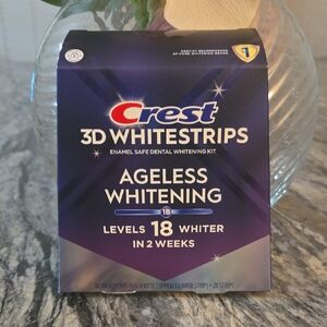 Crest 3D Whitestrips Ageless Whitening Kit - Blue and White